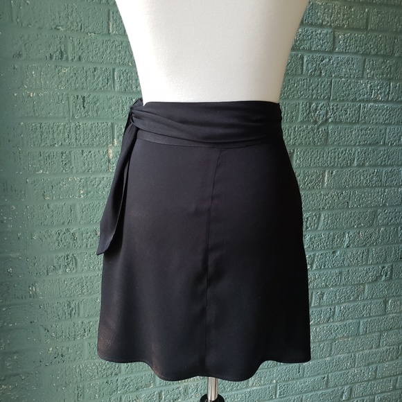 Reformation Britta Skirt in Black - Picture 7 of 8